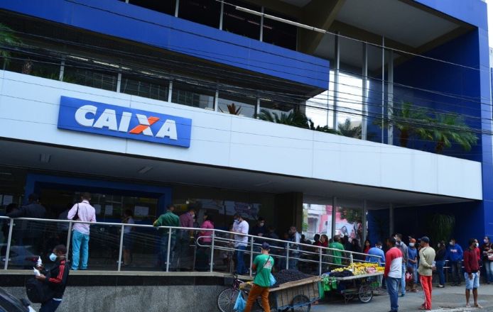 Imagem do Banco Caixa Econômica Federal as vésperas da paralisação dos bancários em Vitória da Conquista