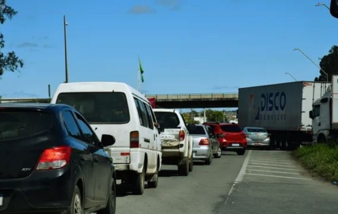 Trânsito em Vitória da Conquista enfrenta aumento de veículos enquanto cidade se aproxima dos 400 mil habitantes